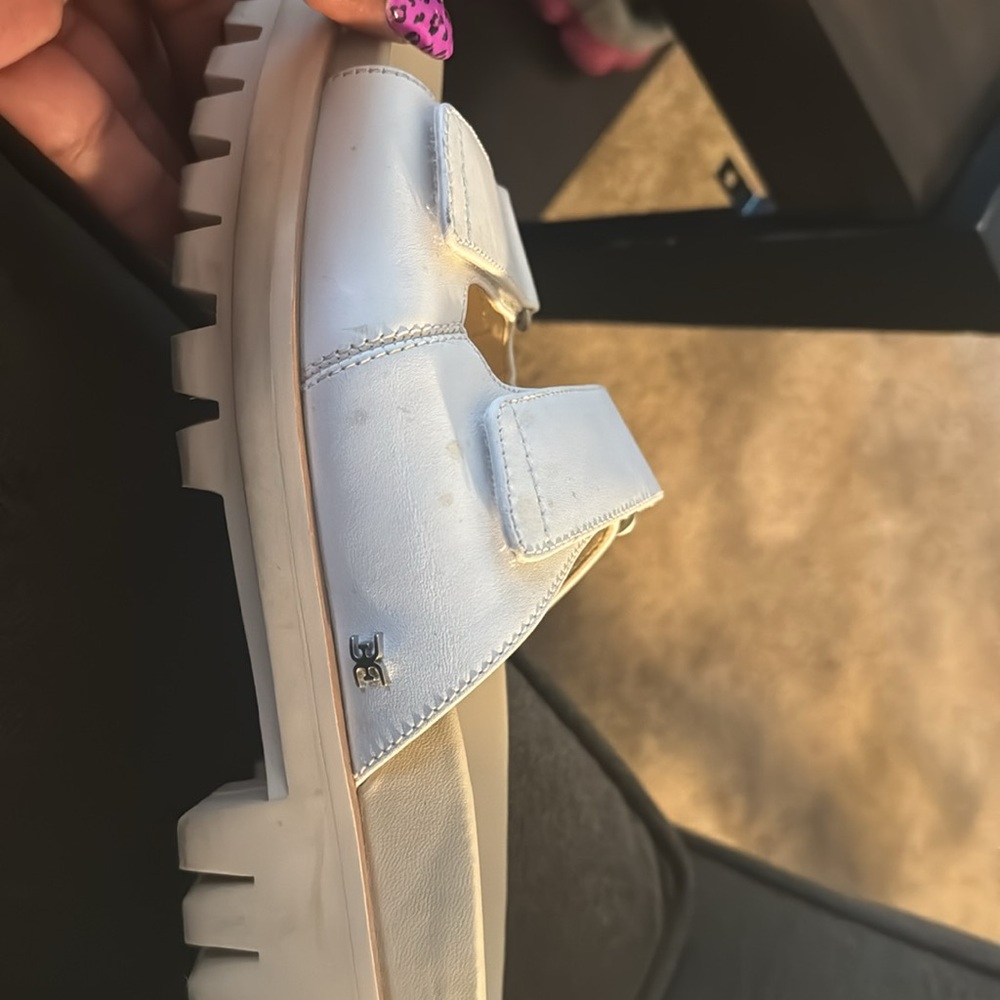 Sandals - Picture 2 of 4